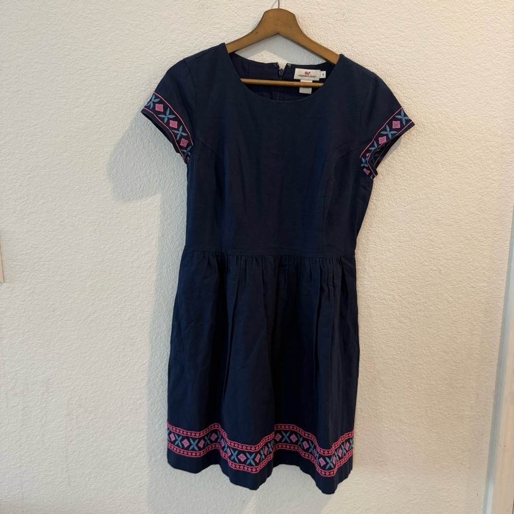 Vineyard Vines- Navy Blue Embroidered Cotton Sheath Dress- Size 4